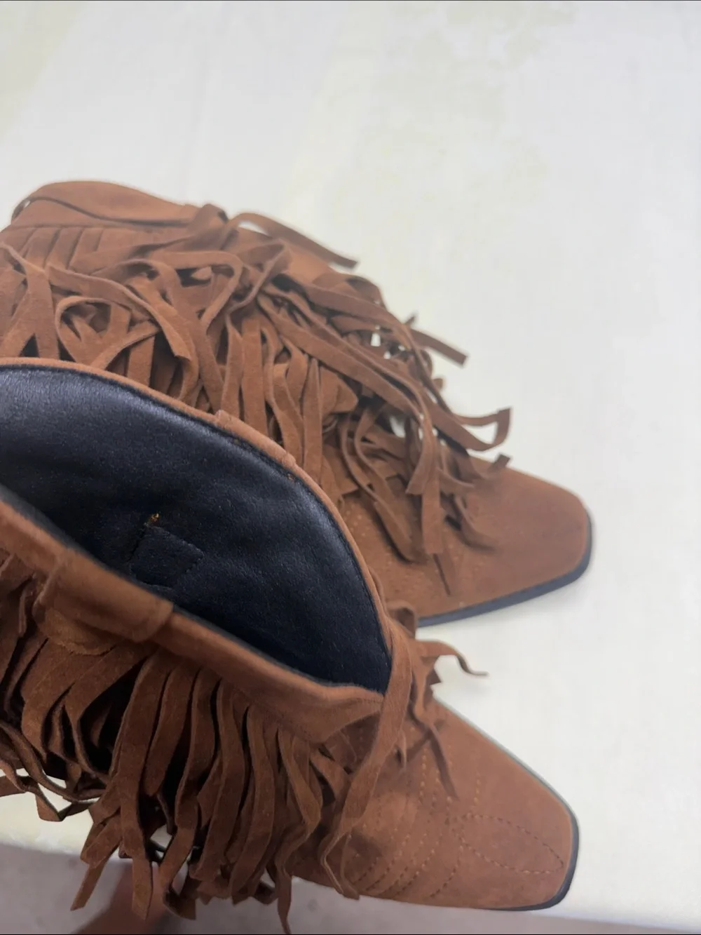 Women's Brown Suede Fringe Ankle Booties - Stylish Western-Inspired Heel